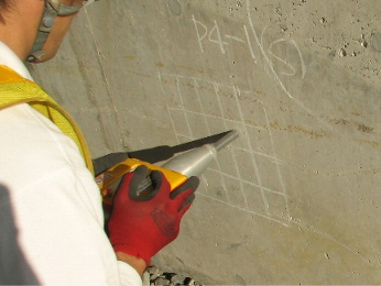 使用装置　シュミットハンマー 　　内容　反発度の測定 