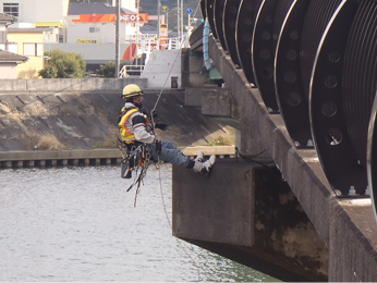 ロープ高所作業